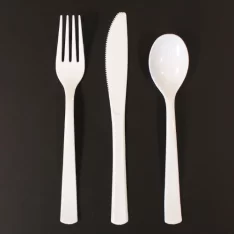 White Plastic Cutlery Set for 6 Guests (18 Pieces)