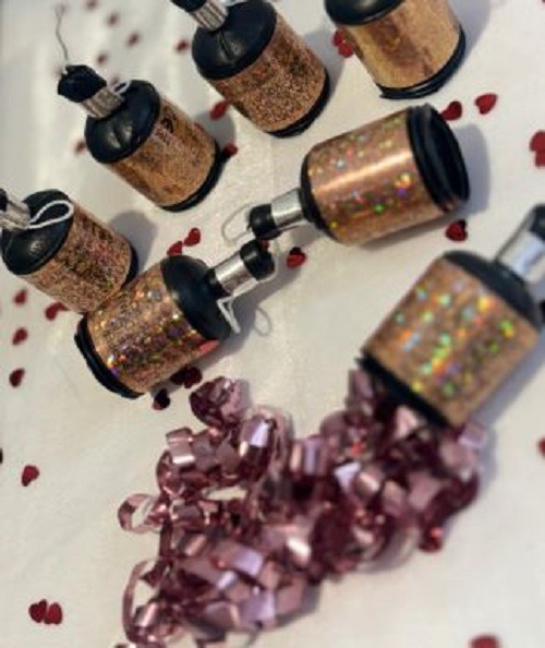 Glitz Rose Gold Party Poppers, Pack of 20 - Image 4