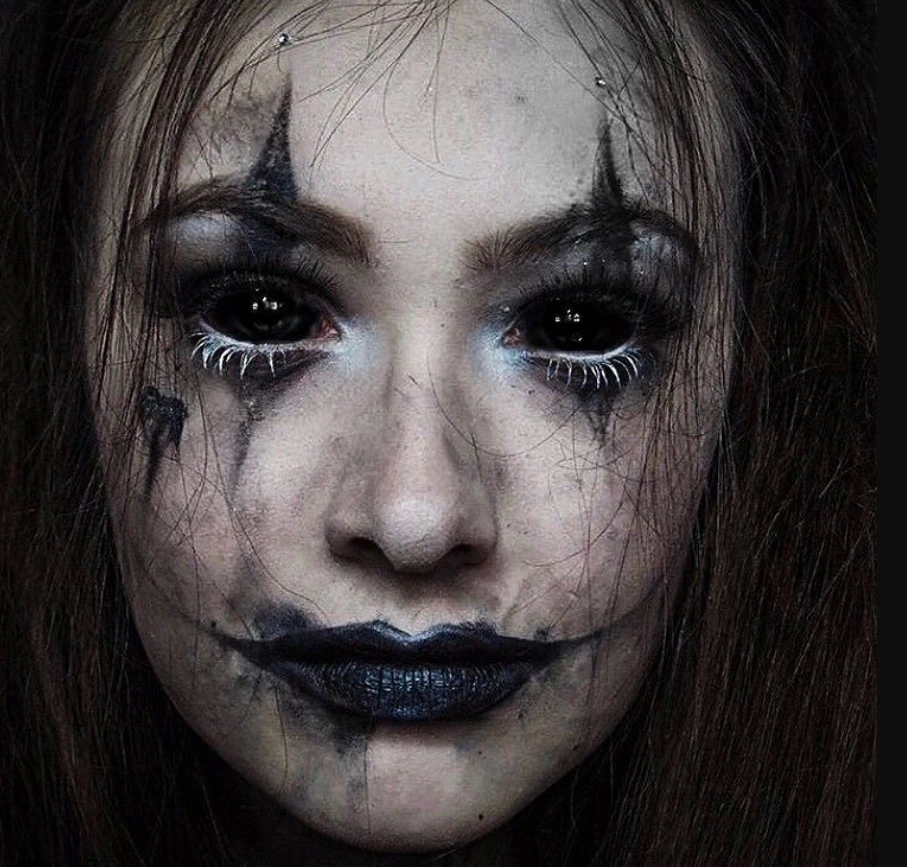 Black Full Eye Sclera Halloween Contact Lenses - Image 3
