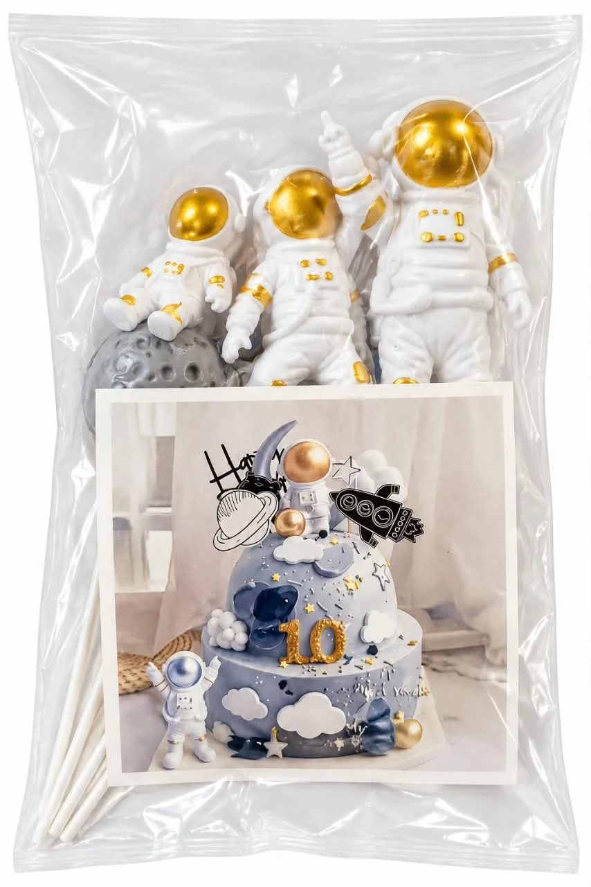 Space Astronaut Cake Toppers Set - Image 3